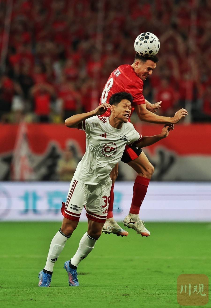 九游sports-成都蓉城迎英超关键赛，关键时刻再遭质疑，质疑声仍在，轮换策略成焦点的简单介绍-九游sports